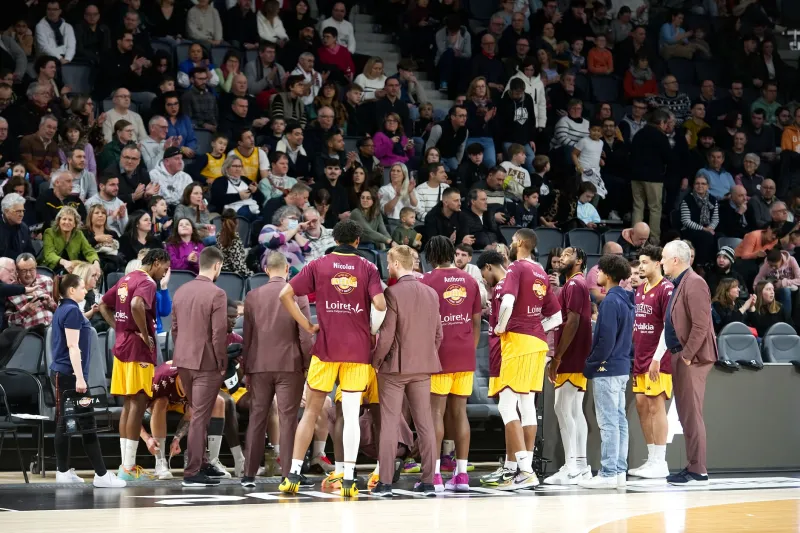 Dead Ball, Dead Accountability: The Timeout Trick Coaches Don't Want You to Notice